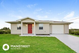 2814 72nd St W in Lehigh Acres, FL - Building Photo