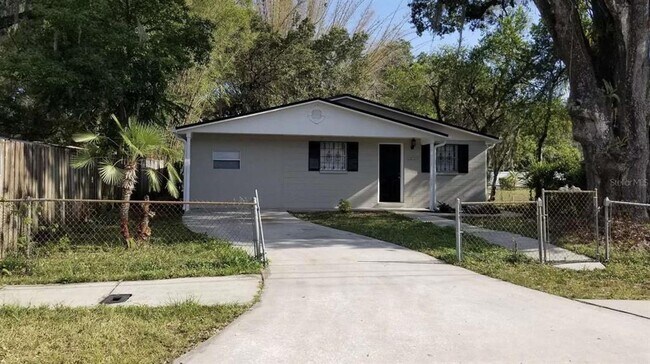 3607 E Lambright St in Tampa, FL - Building Photo - Building Photo