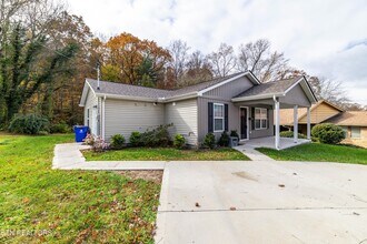 112 Bennett Ln in Oak Ridge, TN - Building Photo - Building Photo