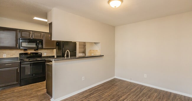 Marymont in Tomball, TX - Building Photo - Building Photo
