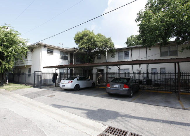 McDuffie Apartments in Houston, TX - Building Photo - Building Photo