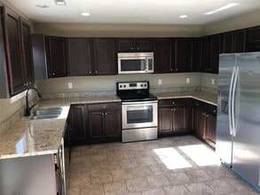 114 Prairie Bluffs Dr in Wentzville, MO - Building Photo - Building Photo