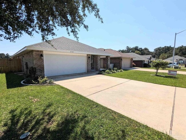 4723 Frances St in Milton, FL - Building Photo - Building Photo