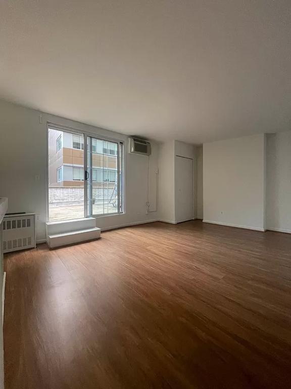 33 Gold St in New York, NY - Building Photo - Building Photo