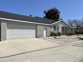 317 Rowland Ave in Camarillo, CA - Building Photo - Building Photo