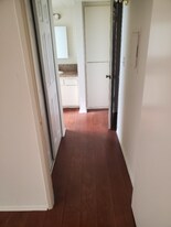 5227 Hermitage Ave in Los Angeles, CA - Building Photo
