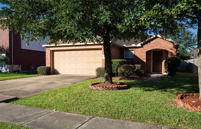 property at 3304 Trail Hollow Dr