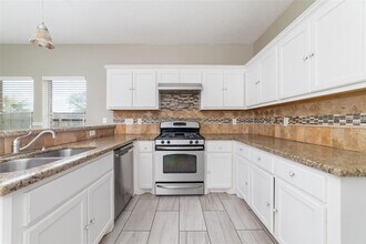 6315 Laurel Run in Houston, TX - Building Photo - Building Photo