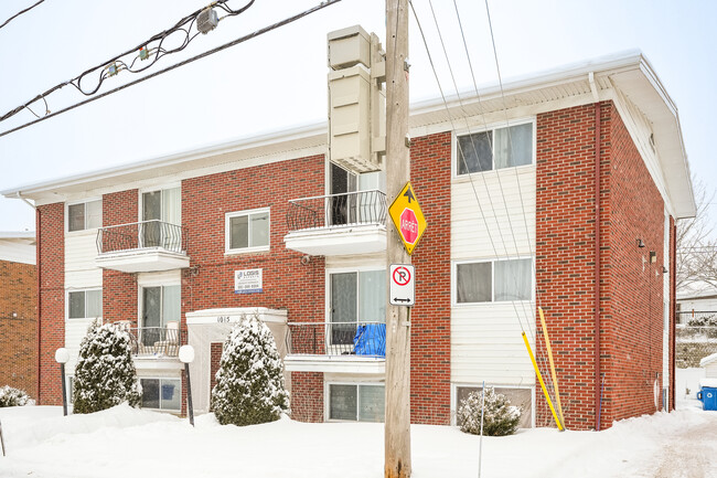 1015 De L'oise Rue in Québec, QC - Building Photo - Building Photo