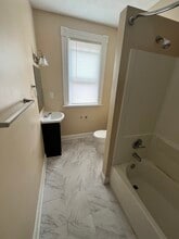 5908 Cary Ave, Unit 5908 Cary ave Cincinnati in Cincinnati, OH - Building Photo - Building Photo