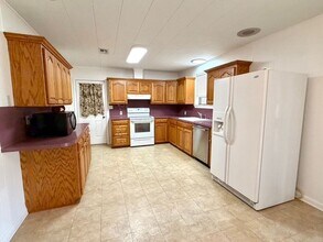 43063 Black Bayou Rd in Gonzales, LA - Building Photo - Building Photo