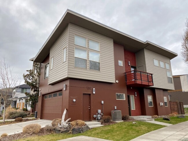 property at 185 Eagle Crest Dr