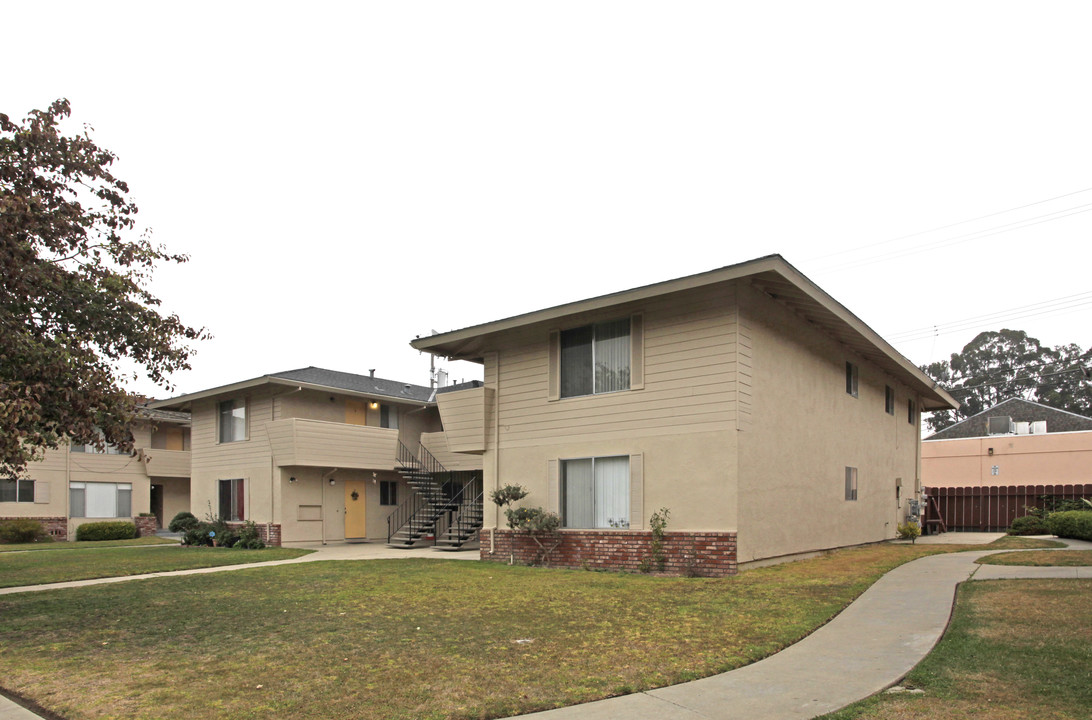 956 Lupin Dr in Salinas, CA - Building Photo