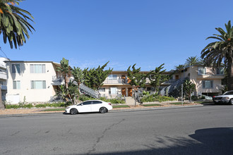 1025 Idaho Ave in Santa Monica, CA - Building Photo - Building Photo