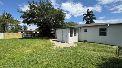 11434 NW 22nd Ave in Miami, FL - Building Photo - Building Photo