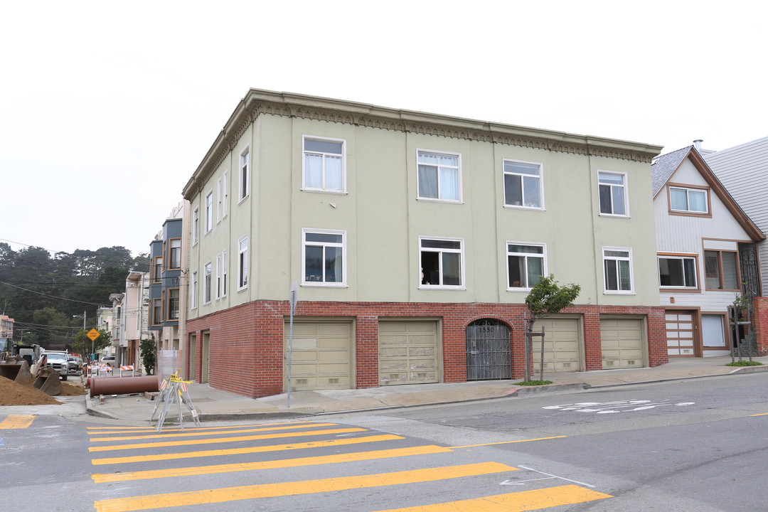 1550 Irving St in San Francisco, CA - Building Photo