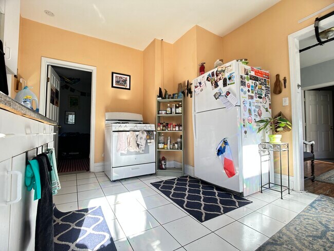 72 Antwerp St, Unit 72 in Boston, MA - Building Photo - Building Photo
