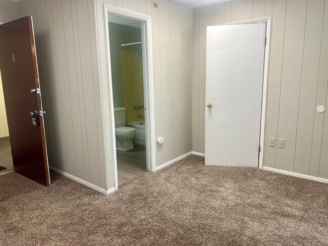 1220 Washington Ave in Golden, CO - Foto de edificio - Building Photo