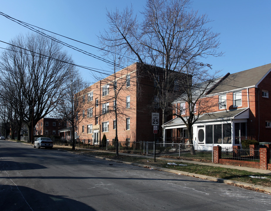 137 Forrester St SE in Washington, DC - Foto de edificio