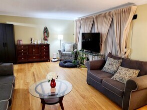 10312 S Kenneth Ave in Oak Lawn, IL - Building Photo - Building Photo