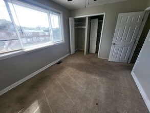 2447 Harriet Ave in Baltimore, MD - Building Photo - Building Photo