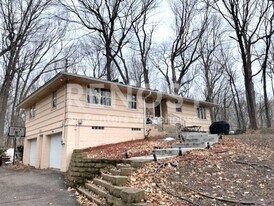 11835 28th Ave N in Minneapolis, MN - Building Photo