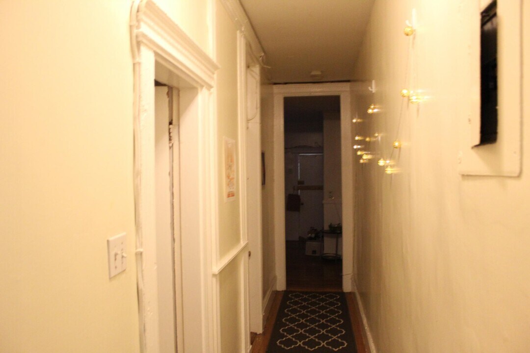 447 Park Dr, Unit 3 in Boston, MA - Building Photo