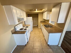6991 Kepler Dr in Las Vegas, NV - Building Photo - Building Photo