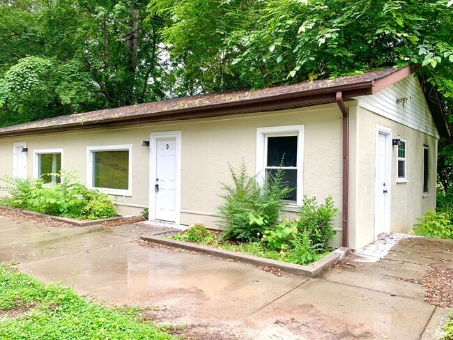 property at 1624 Golf Club Ln