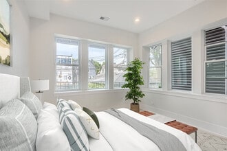 1830 W Cuyler Ave, Unit 1 in Chicago, IL - Building Photo - Building Photo