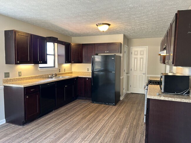 901 Locke Dr in Oxford, AL - Building Photo - Building Photo