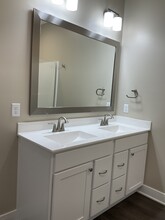 123 Beacon Harbor Pky, Unit 123 Beacon Harbor Parkway in East Moline, IL - Building Photo - Building Photo