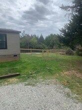 561 Morris Bridge Rd in Roebuck, SC - Building Photo - Building Photo