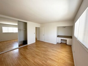 Berkeley Apartments in Santa Monica, CA - Building Photo - Building Photo