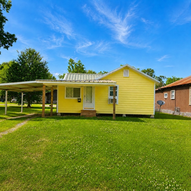 property at 208 W Jefferson St