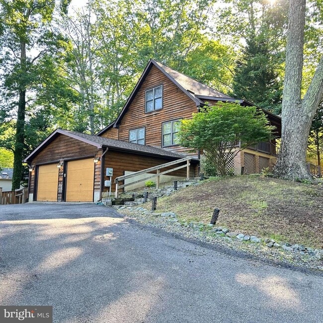 property at 1094 Ft Supply Trl