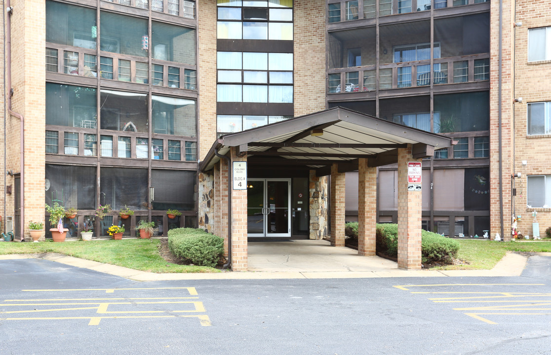 The Colony Apartments in Wilmington, DE - Foto de edificio