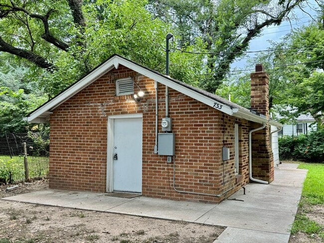 property at 733 S Oliver Ave
