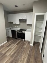 50 Evergreen St, Unit 14 in Boston, MA - Foto de edificio - Building Photo