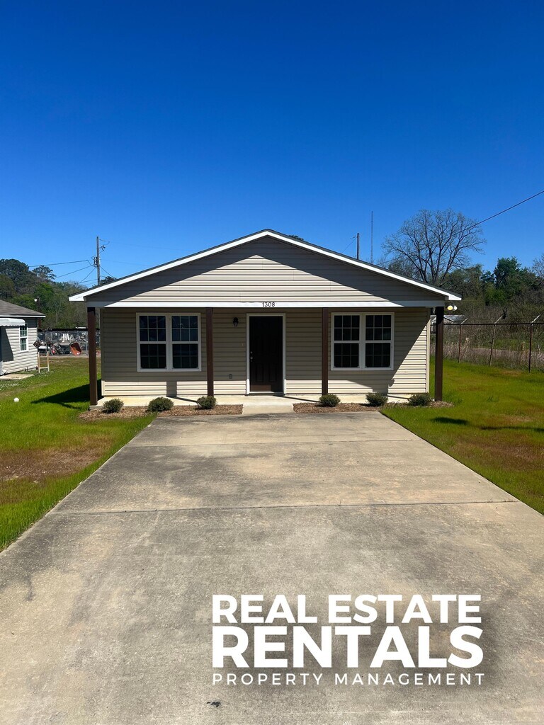 1308 Pierce Ave Rentals in Gadsden, AL