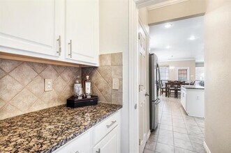 6965 Shoreview Dr in Grand Prairie, TX - Building Photo - Building Photo