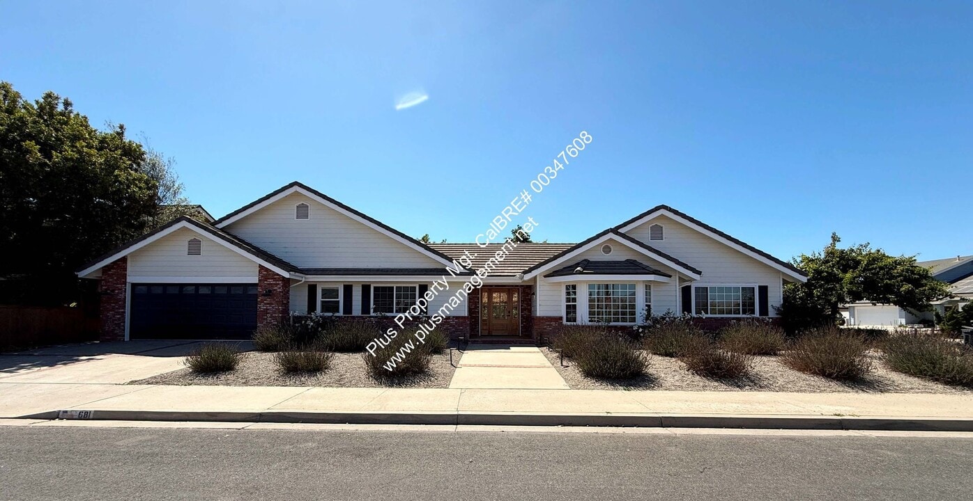 681 Daniel Dr in Santa Maria, CA - Building Photo