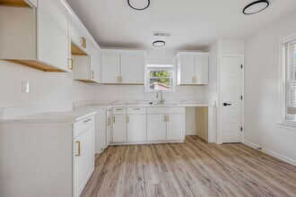 3869 Cedar Path Dr in Memphis, TN - Building Photo - Building Photo