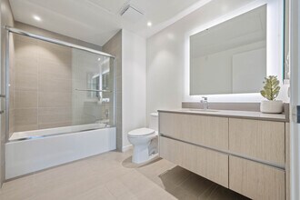 8820 Belford Ave in Los Angeles, CA - Building Photo - Building Photo