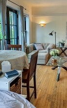 643 W Arlington Pl, Unit 2 in Chicago, IL - Foto de edificio - Building Photo