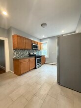 32 Goddard St, Unit 1 in Providence, RI - Building Photo - Building Photo