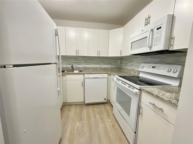 property at 9517 Fontainebleau Blvd