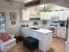 4 Cliff Rd in Ipswich, MA - Building Photo - Building Photo