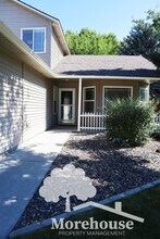 3068 S Gold Bar Ave in Meridian, ID - Building Photo - Building Photo