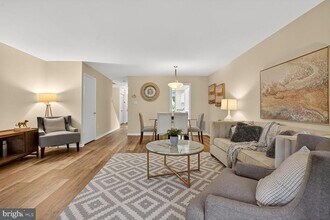 1729 S Hayes St in Arlington, VA - Building Photo - Building Photo